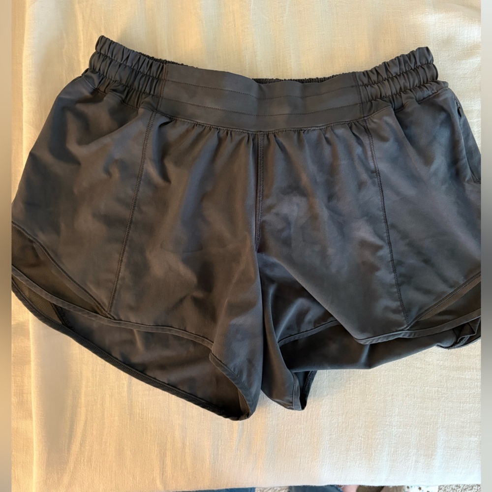 Lululemon Hotty Hot shorts size 10